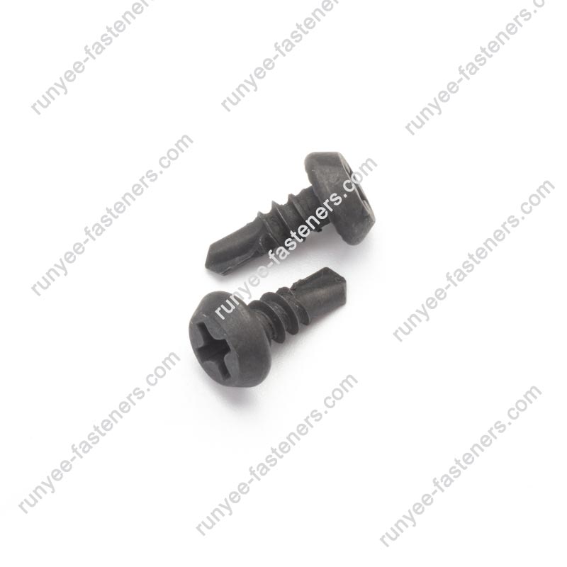 Phillips Pan Framing Head Self Drilling Screw With Serrations